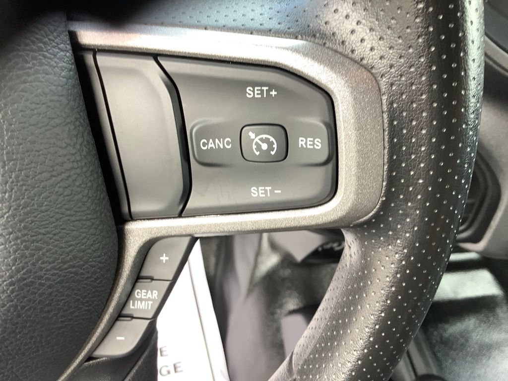 Used 2024 RAM 5500 Tradesman w/ Chrome Appearance Group AWD/4WD image 23