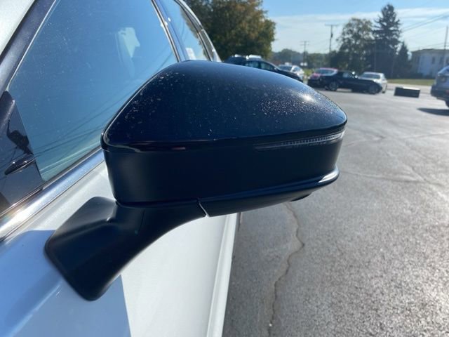 New 2025 Toyota Crown Signia image 14