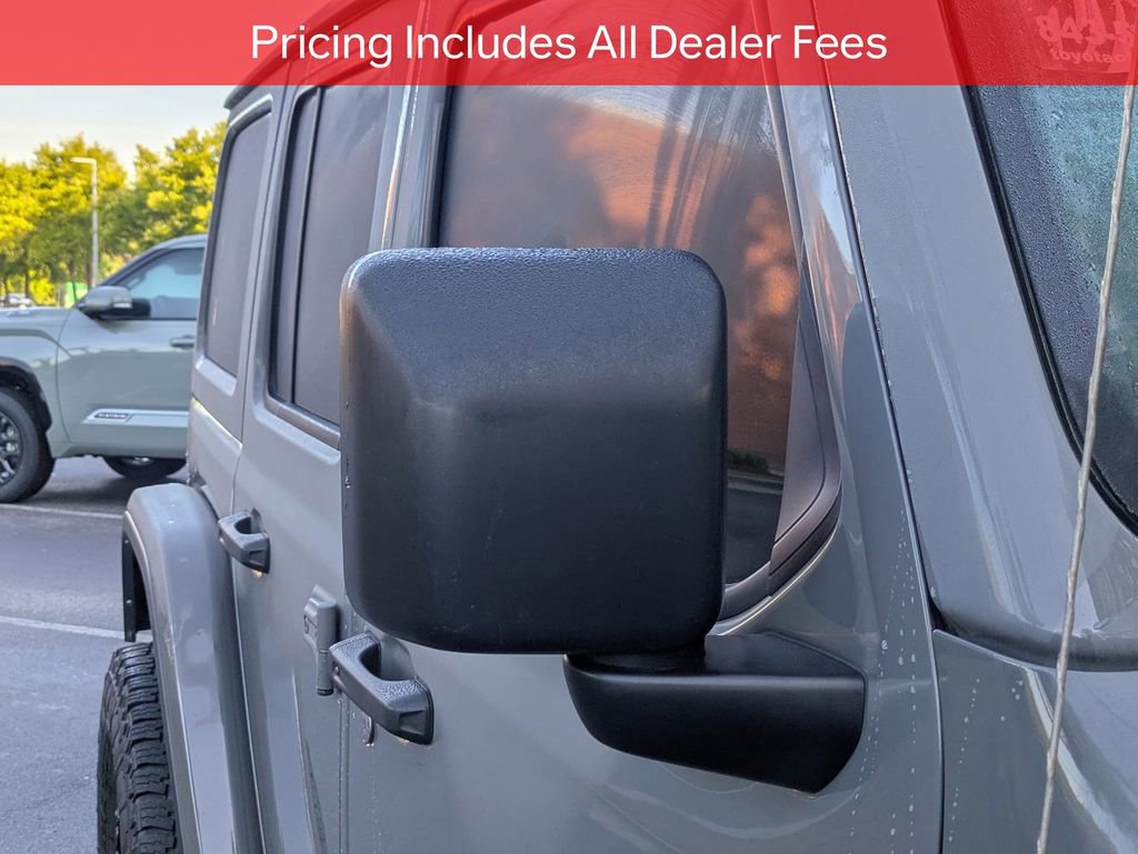 Used 2021 Jeep Wrangler Unlimited Rubicon AWD/4WD image 12