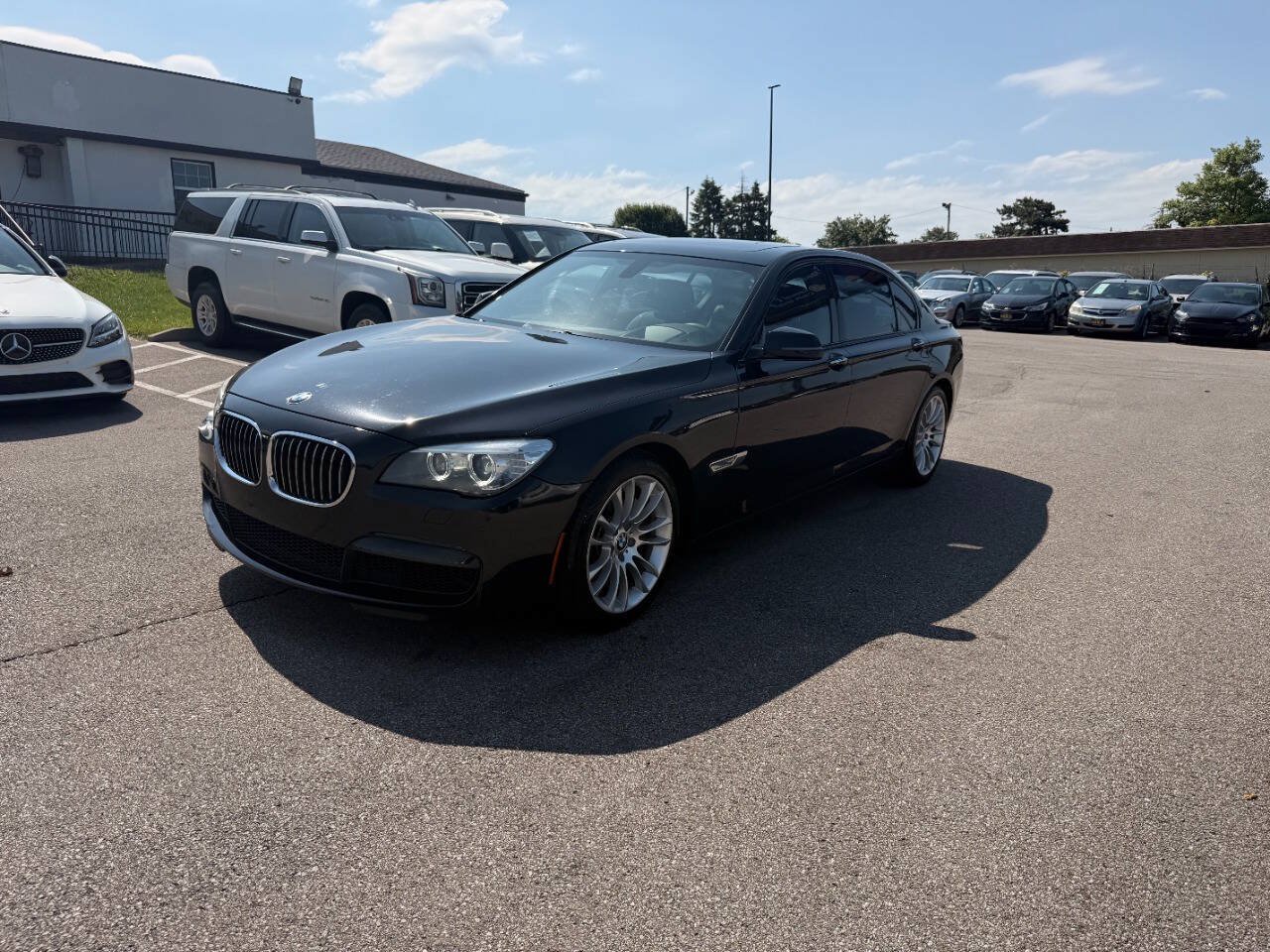 Used 2014 BMW 740Li xDrive w/ Executive Package AWD/4WD image 2