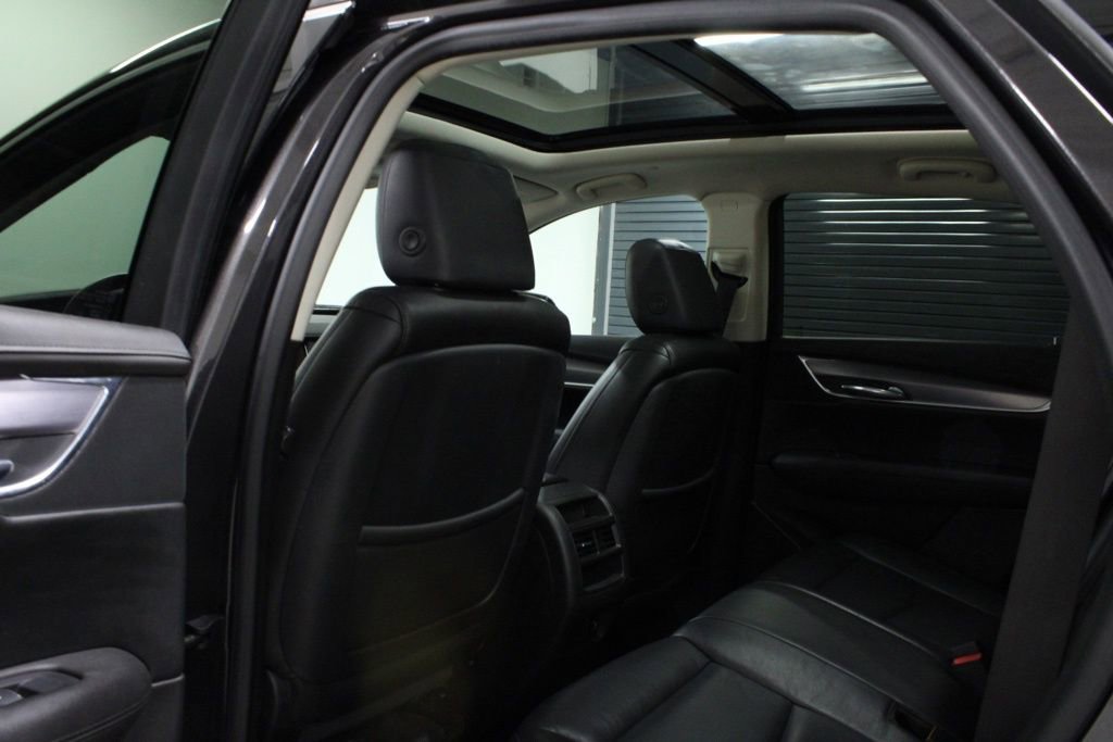 Used 2017 Cadillac XT5 Luxury w/ Driver Awareness Package image 74