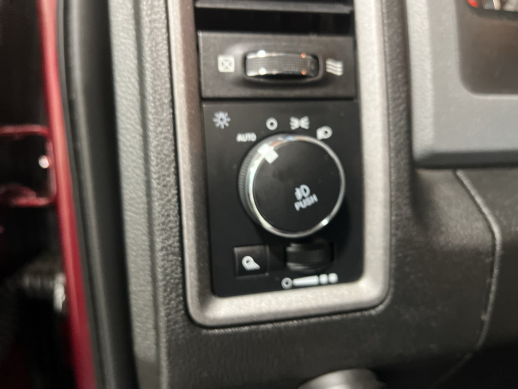 Used 2019 RAM 1500 Tradesman w/ Tradesman SXT Package AWD/4WD image 31