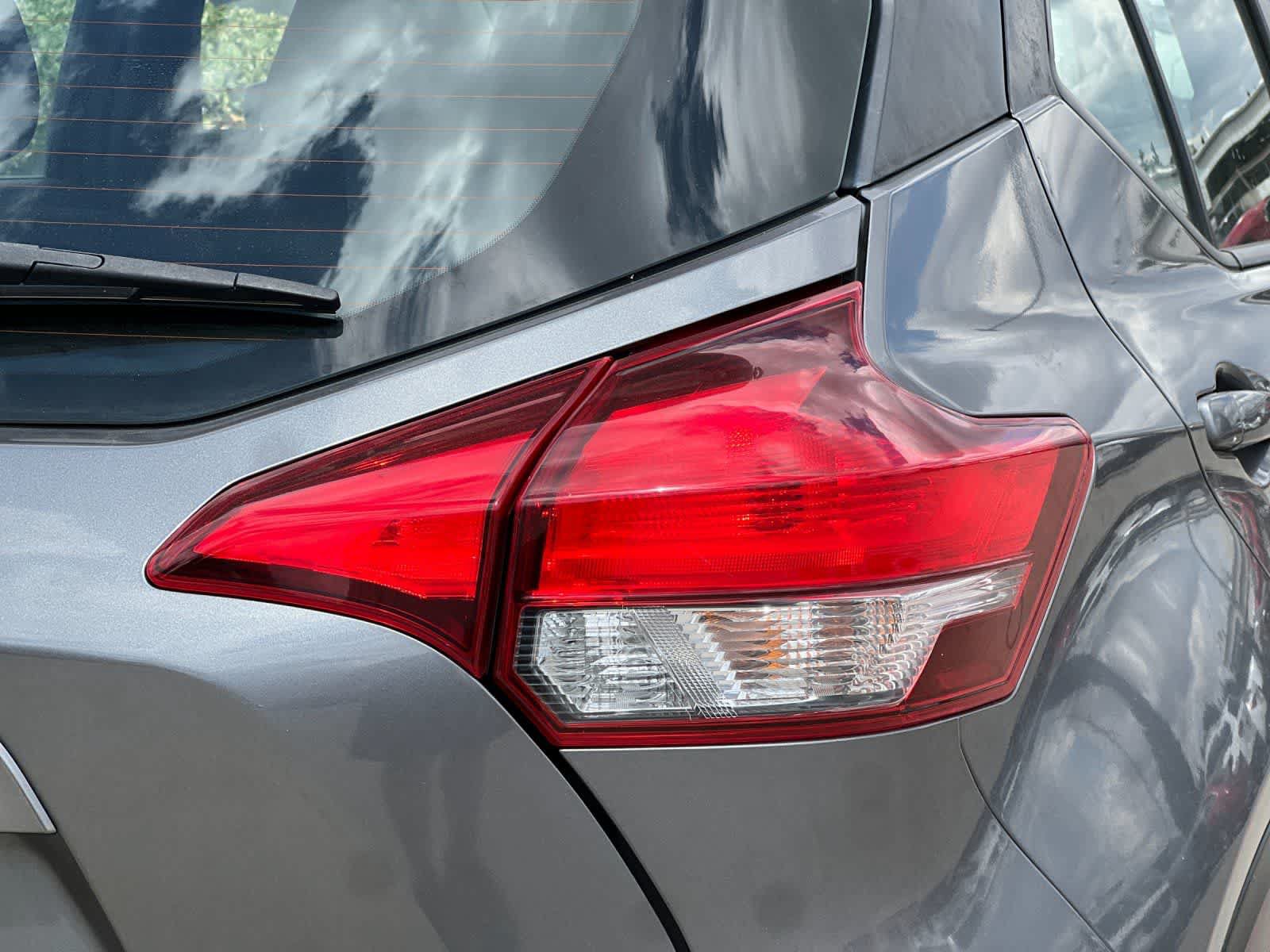 Used 2018 Nissan Kicks SR w/ Exterior Package FWD image 28