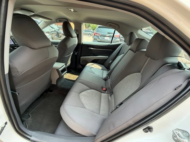 Used 2021 Toyota Camry LE FWD image 15