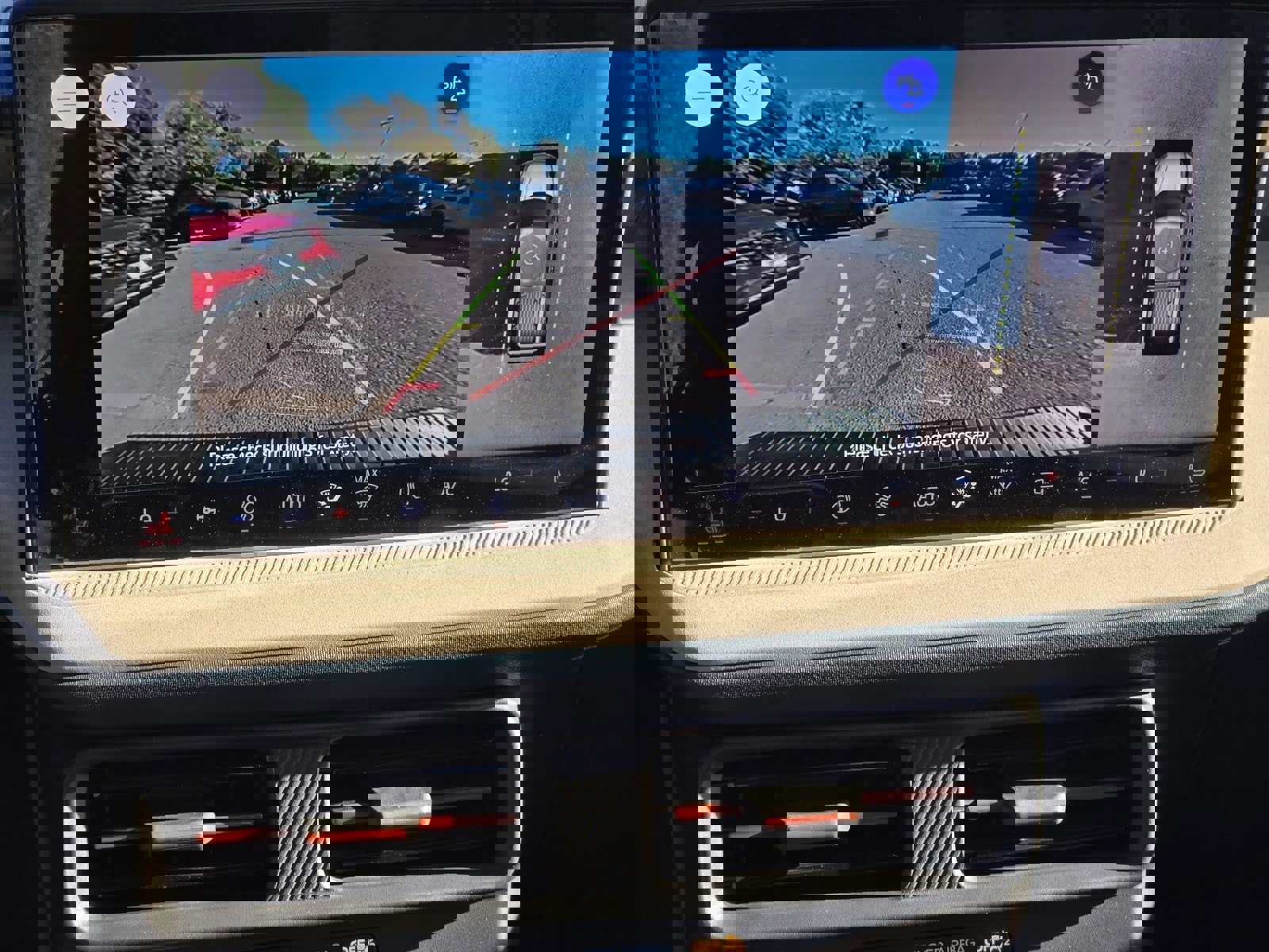 New 2025 Ford Maverick Lariat w/ 4K Tow Package image 12