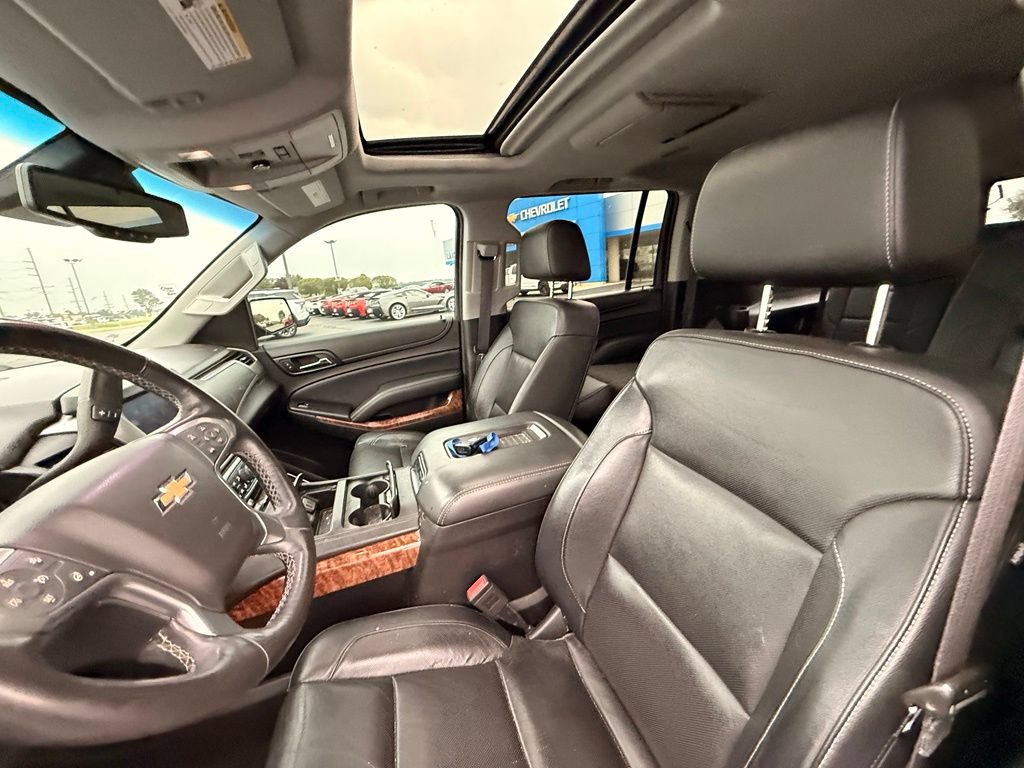 Used 2017 Chevrolet Suburban Premier AWD/4WD image 9