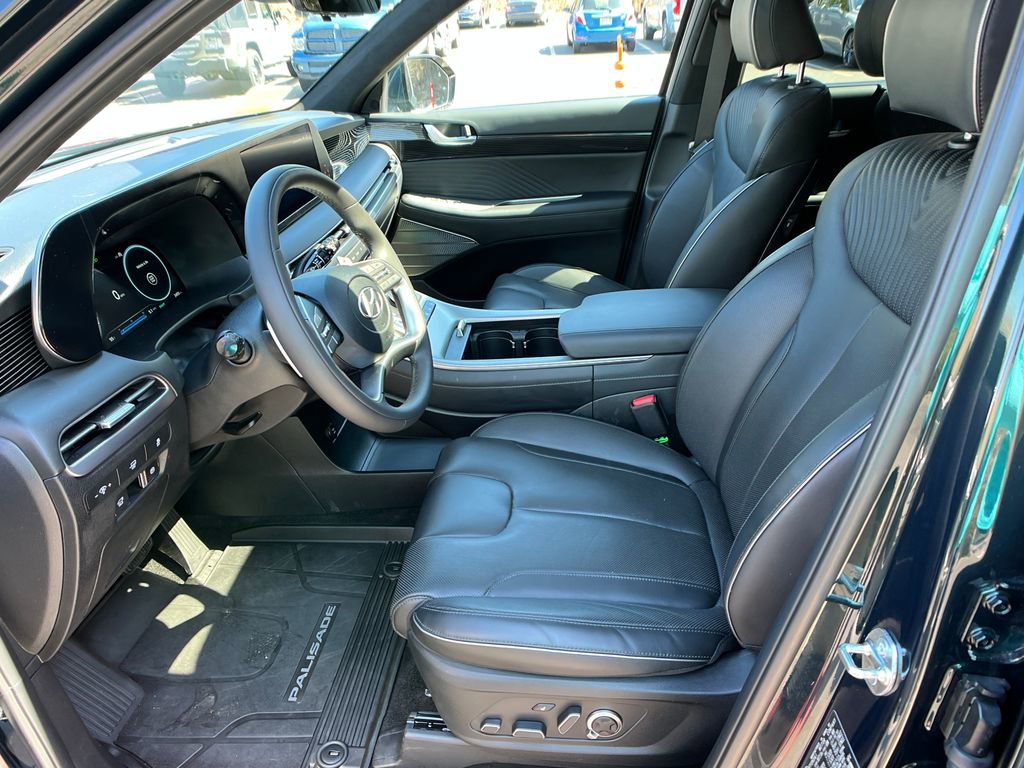 Used 2025 Hyundai Palisade Calligraphy image 9
