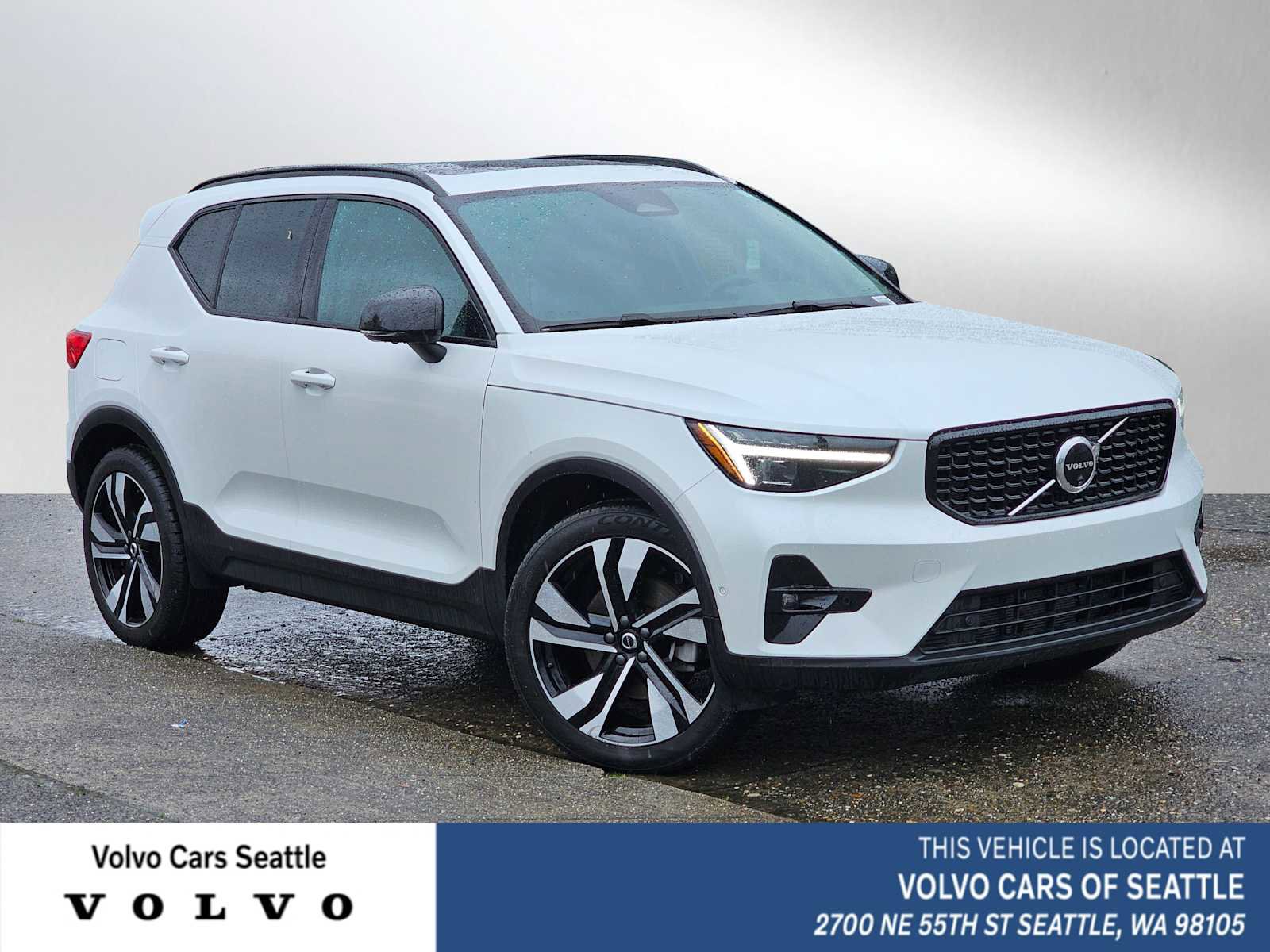 Certified 2024 Volvo XC40 B5 Ultimate w/ Protection Package Premier image 1