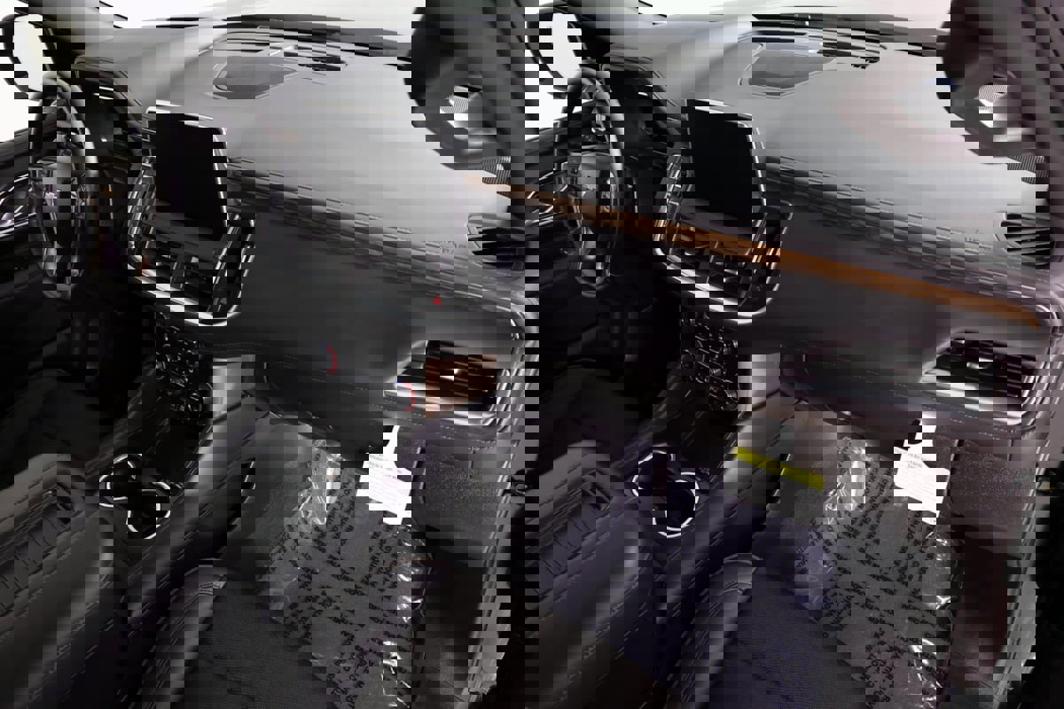 Used 2024 Chevrolet Tahoe High Country w/ Premium Package 2 image 42