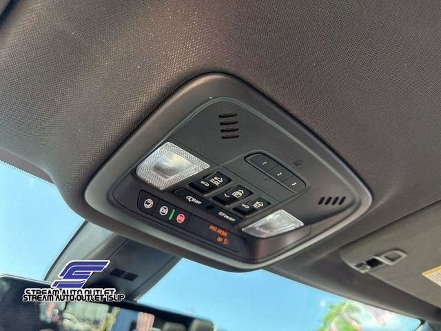 Used 2023 Chevrolet Traverse RS image 47