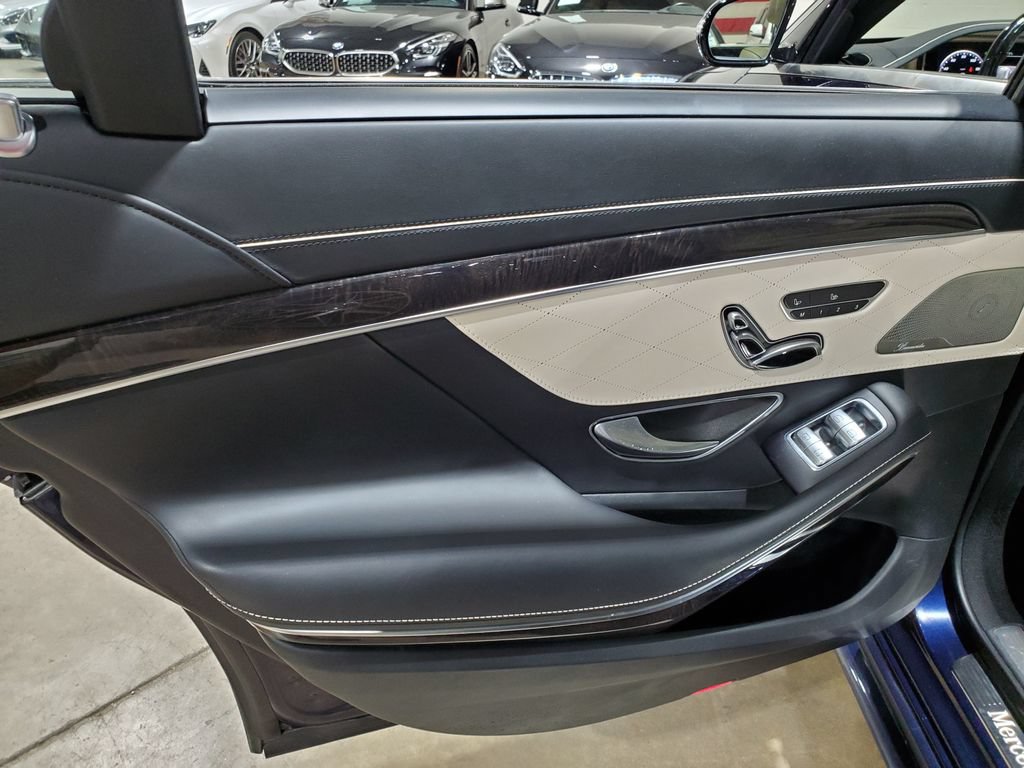 Used 2017 Mercedes-Benz S 550 4MATIC Sedan image 32