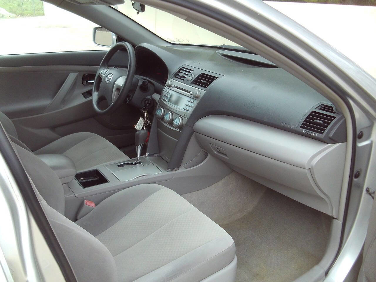 Used 2009 Toyota Camry LE image 19