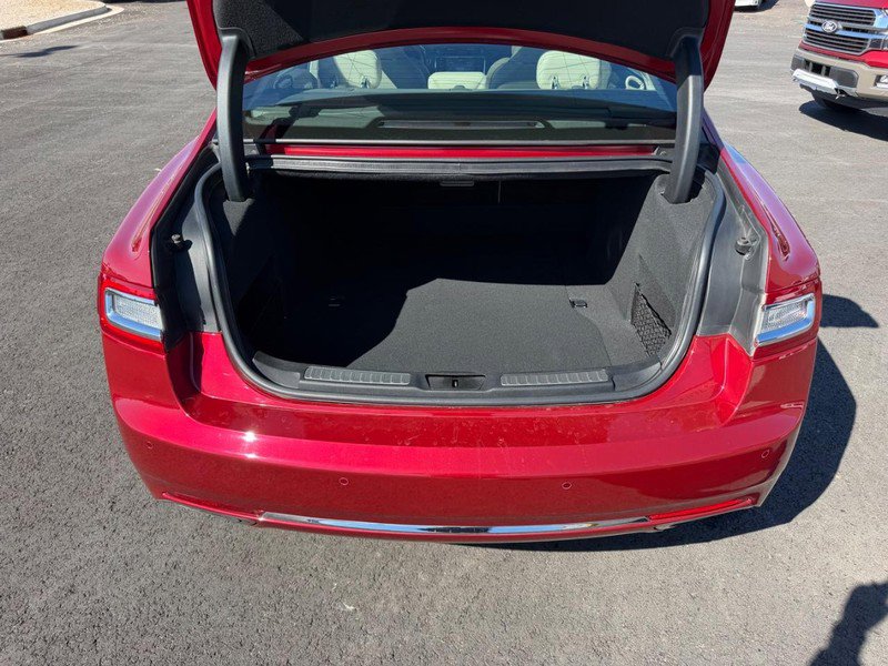 Used 2020 Lincoln Continental Reserve w/ Luxury Package image 7