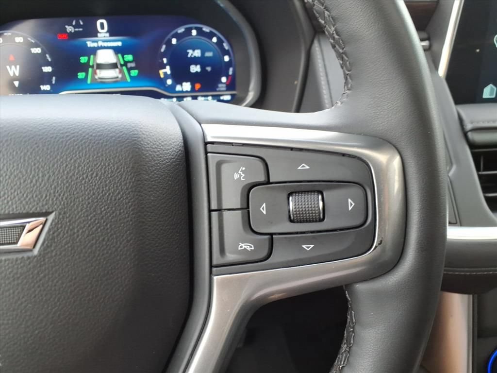 Used 2023 Chevrolet Tahoe Z71 w/ Z71 Off-Road Package AWD/4WD image 14