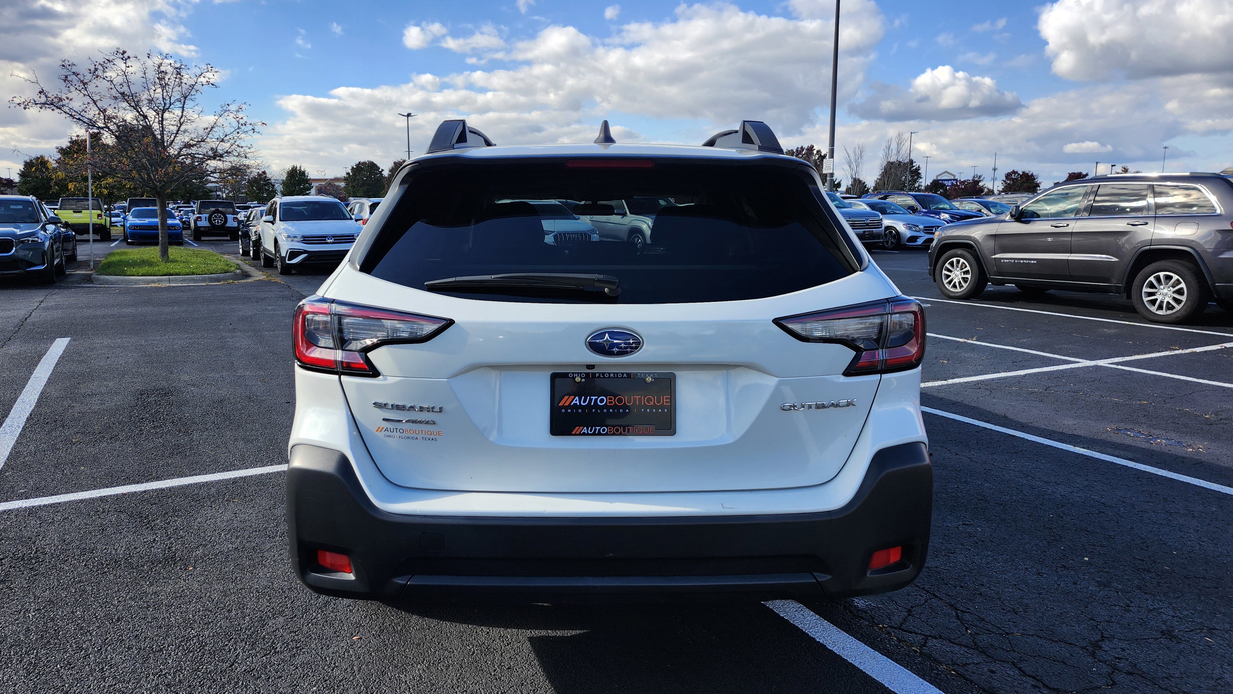 Used 2024 Subaru Outback Premium image 9