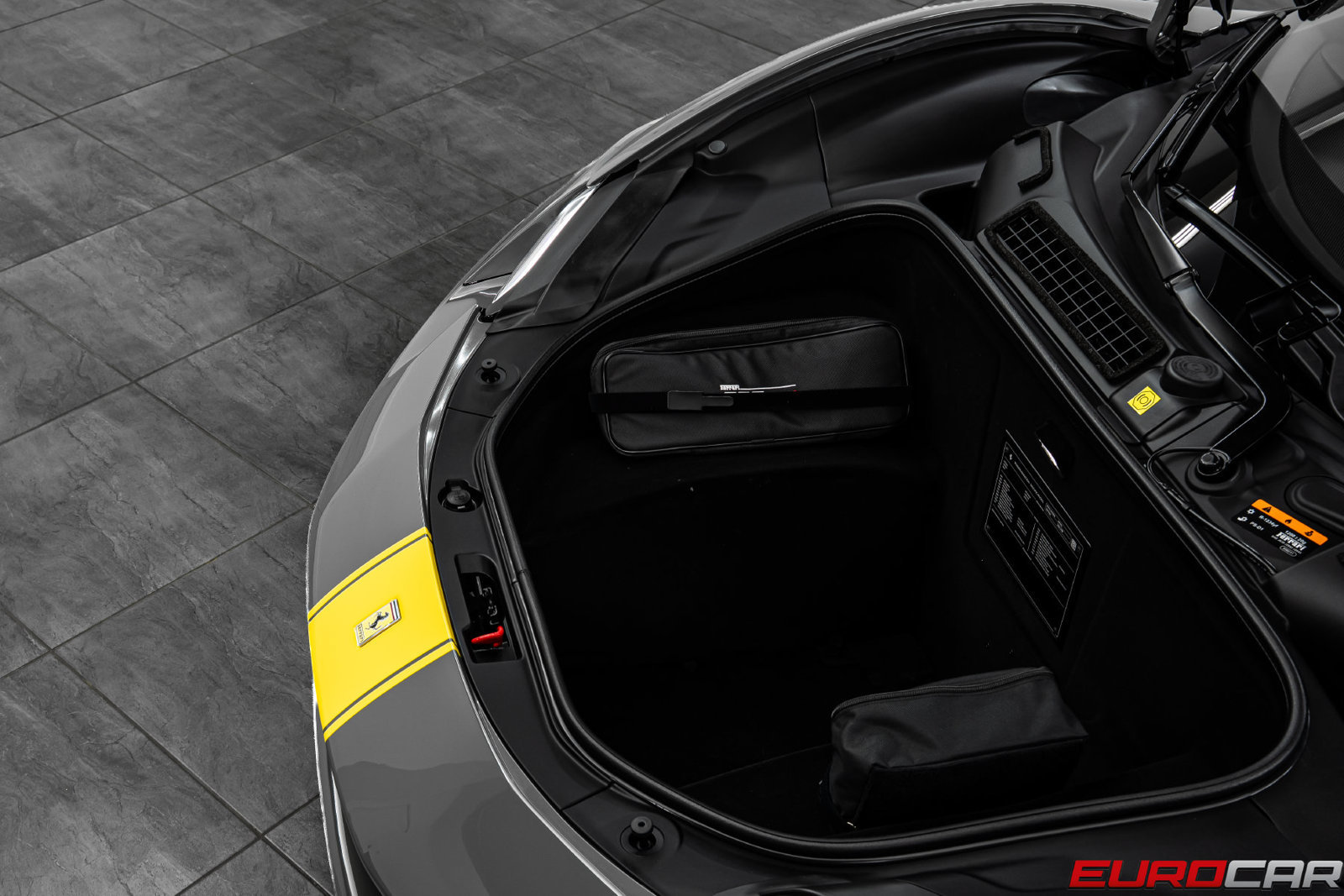 Used 2023 Ferrari 296 GTB RWD image 11