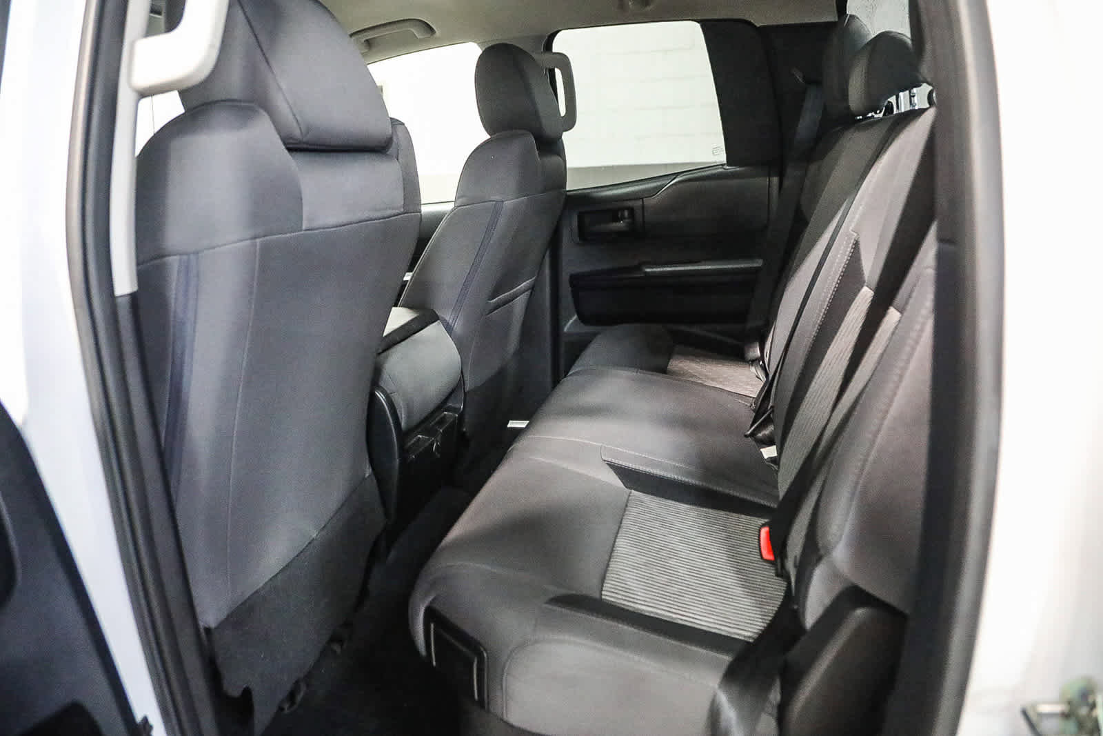 Certified 2017 Toyota Tundra SR image 18