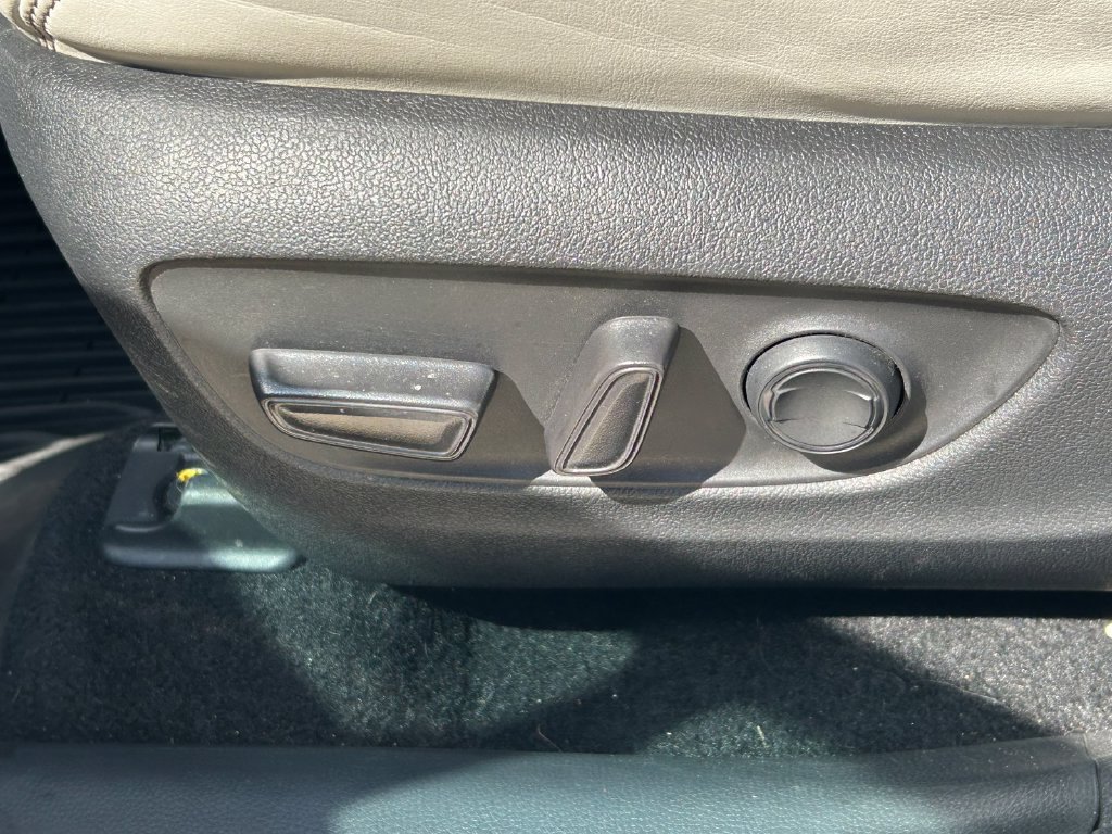 Used 2024 Toyota RAV4 XLE Premium FWD image 24