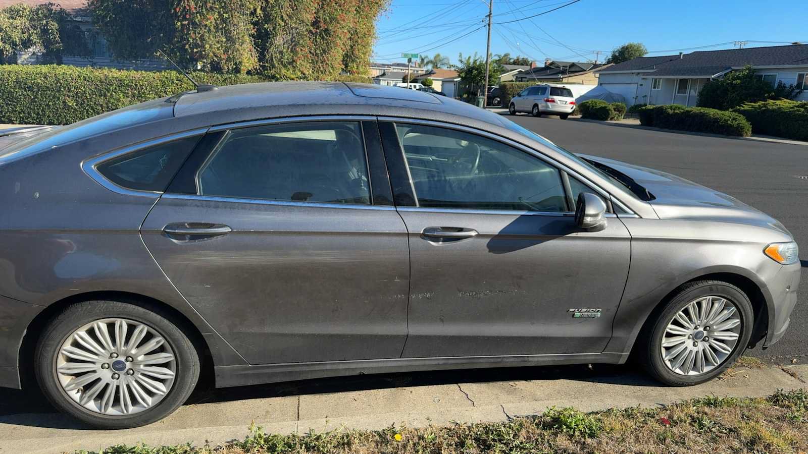 Used 2013 Ford Fusion Energi Titanium w/ Driver Assist Pkg FWD image 9