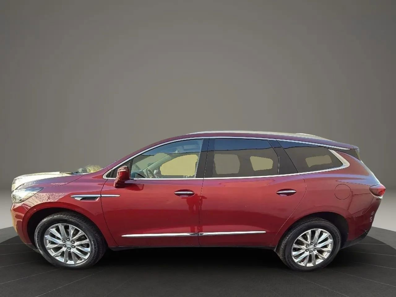 Used 2018 Buick Enclave Essence w/ Trailering Package image 8