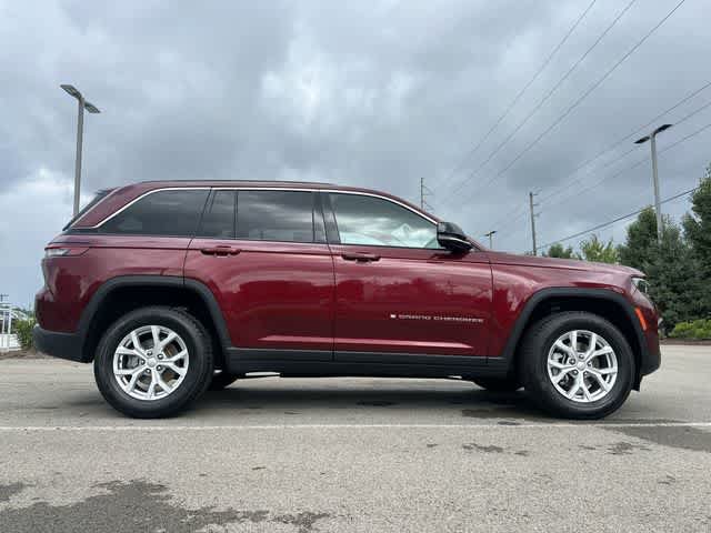 Used 2023 Jeep Grand Cherokee Limited AWD/4WD image 3