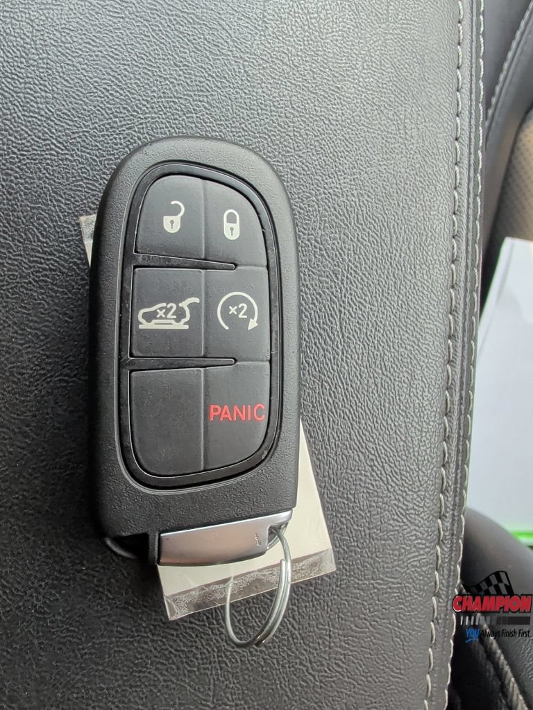 Used 2023 Jeep Cherokee Altitude Lux AWD/4WD image 41