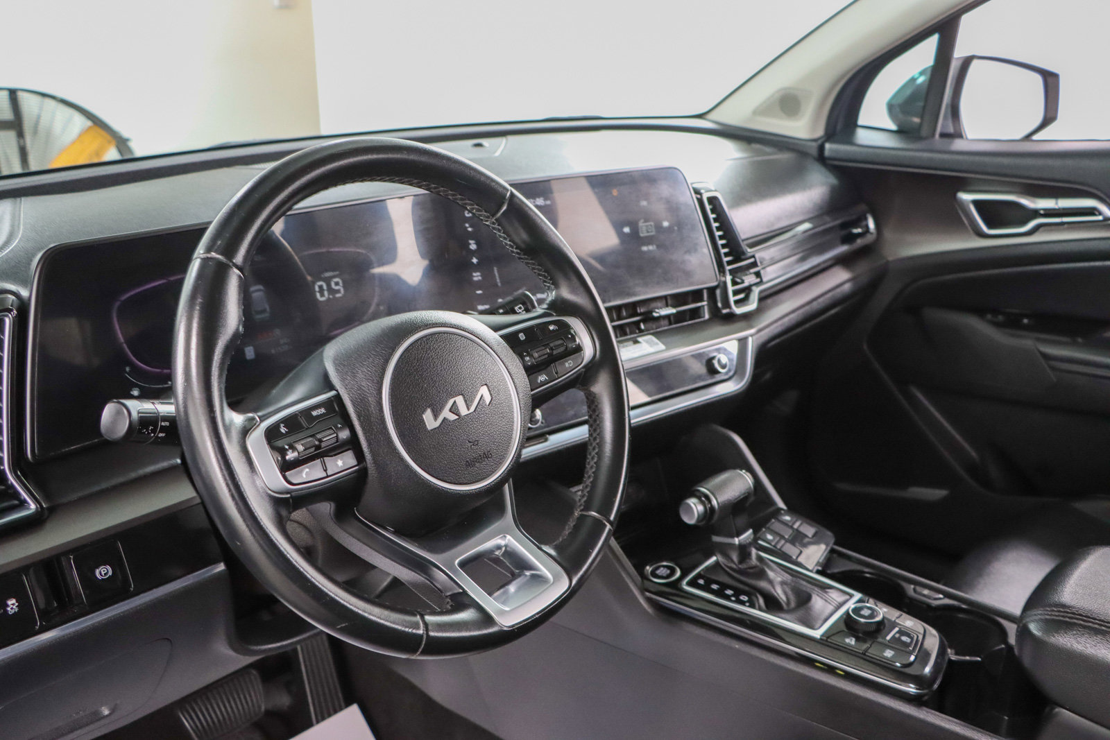 Used 2023 Kia Sportage EX FWD image 22