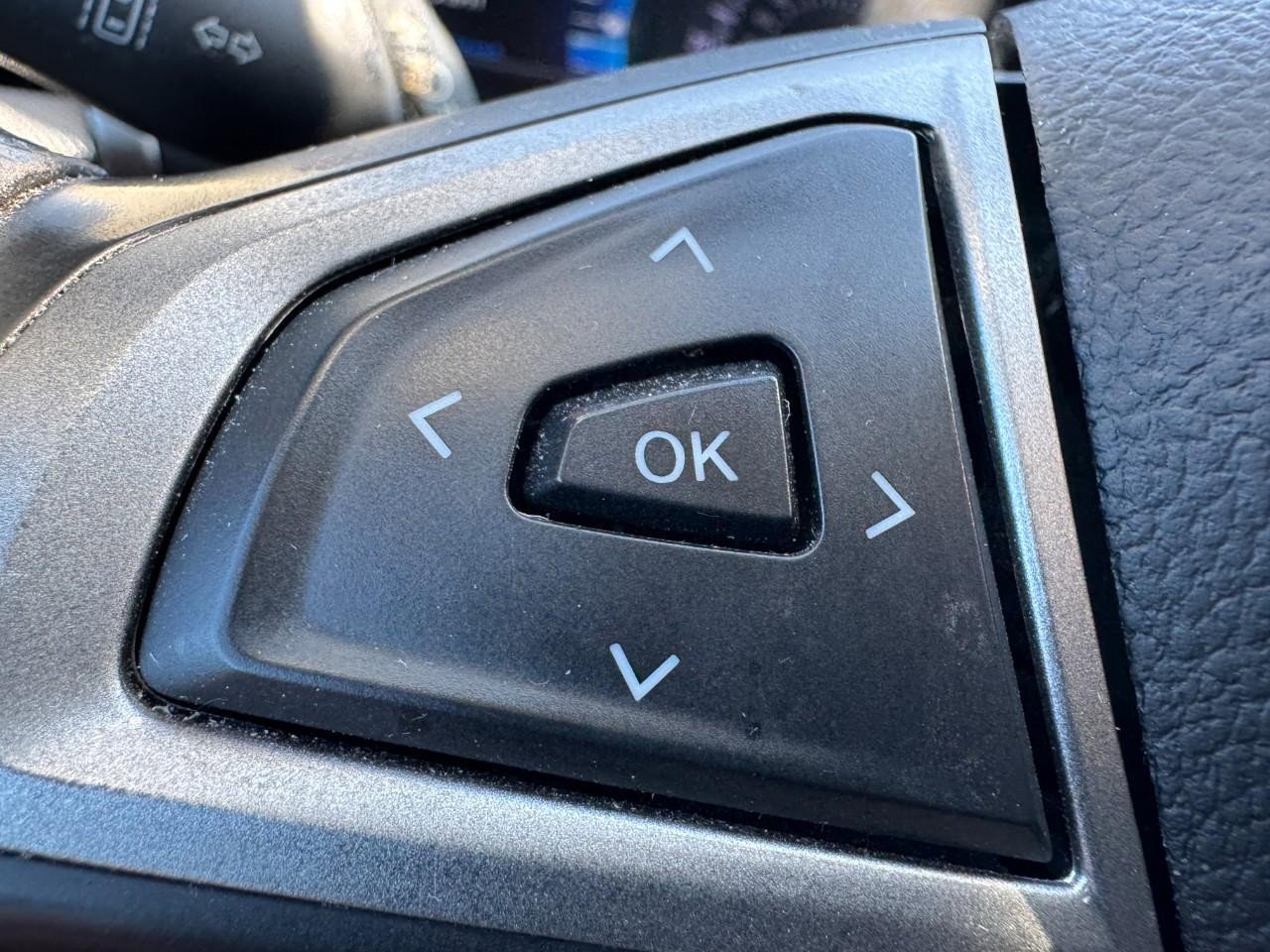 Used 2020 Ford Fusion SE image 17