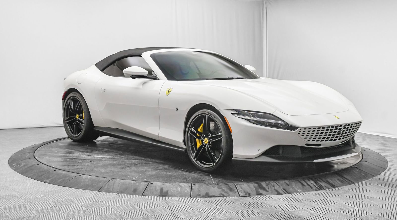 Certified 2024 Ferrari Roma Spider image 62