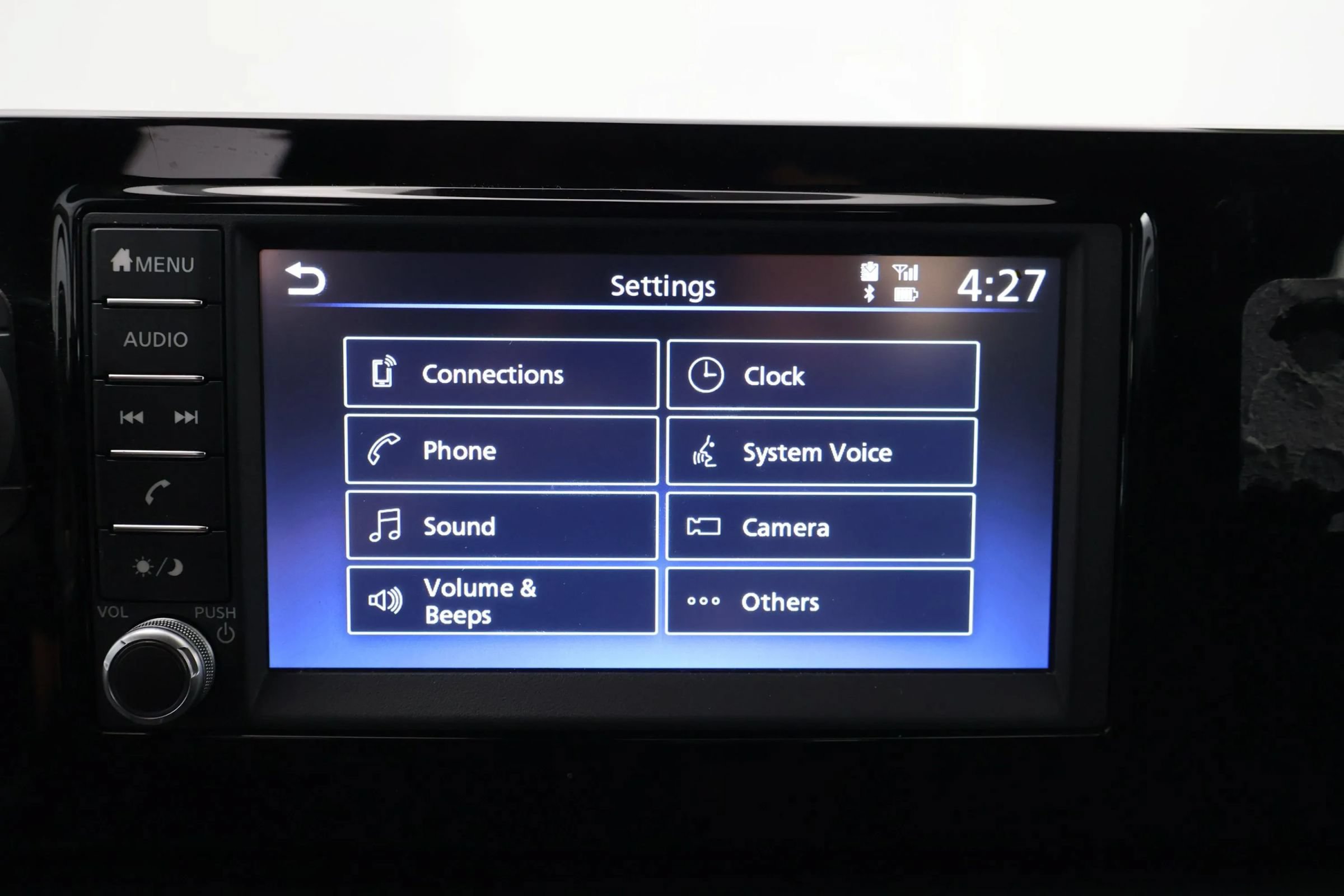 Used 2025 Nissan Kicks S AWD/4WD image 25
