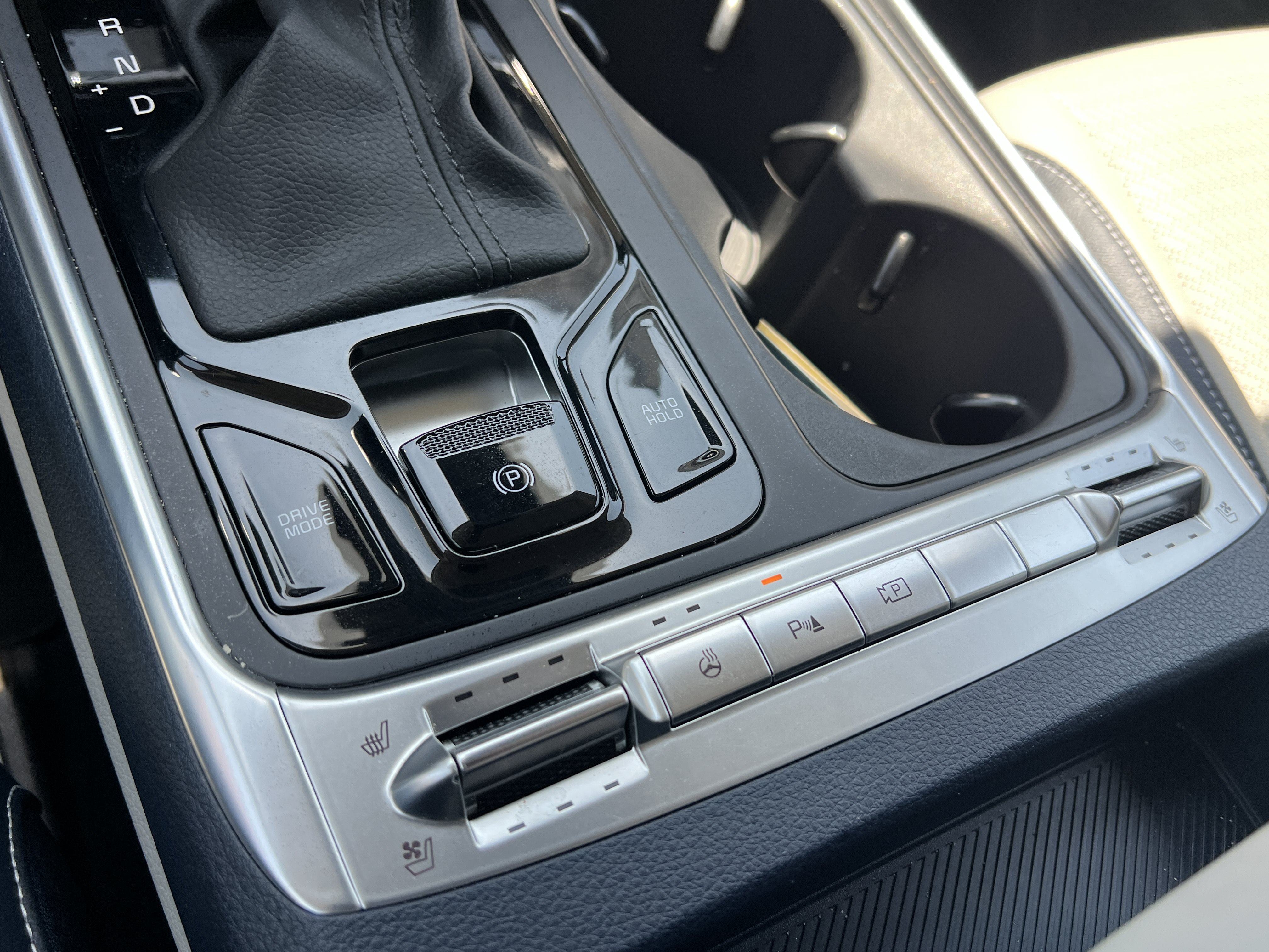 Certified 2026 Kia Carnival SX Prestige FWD image 32
