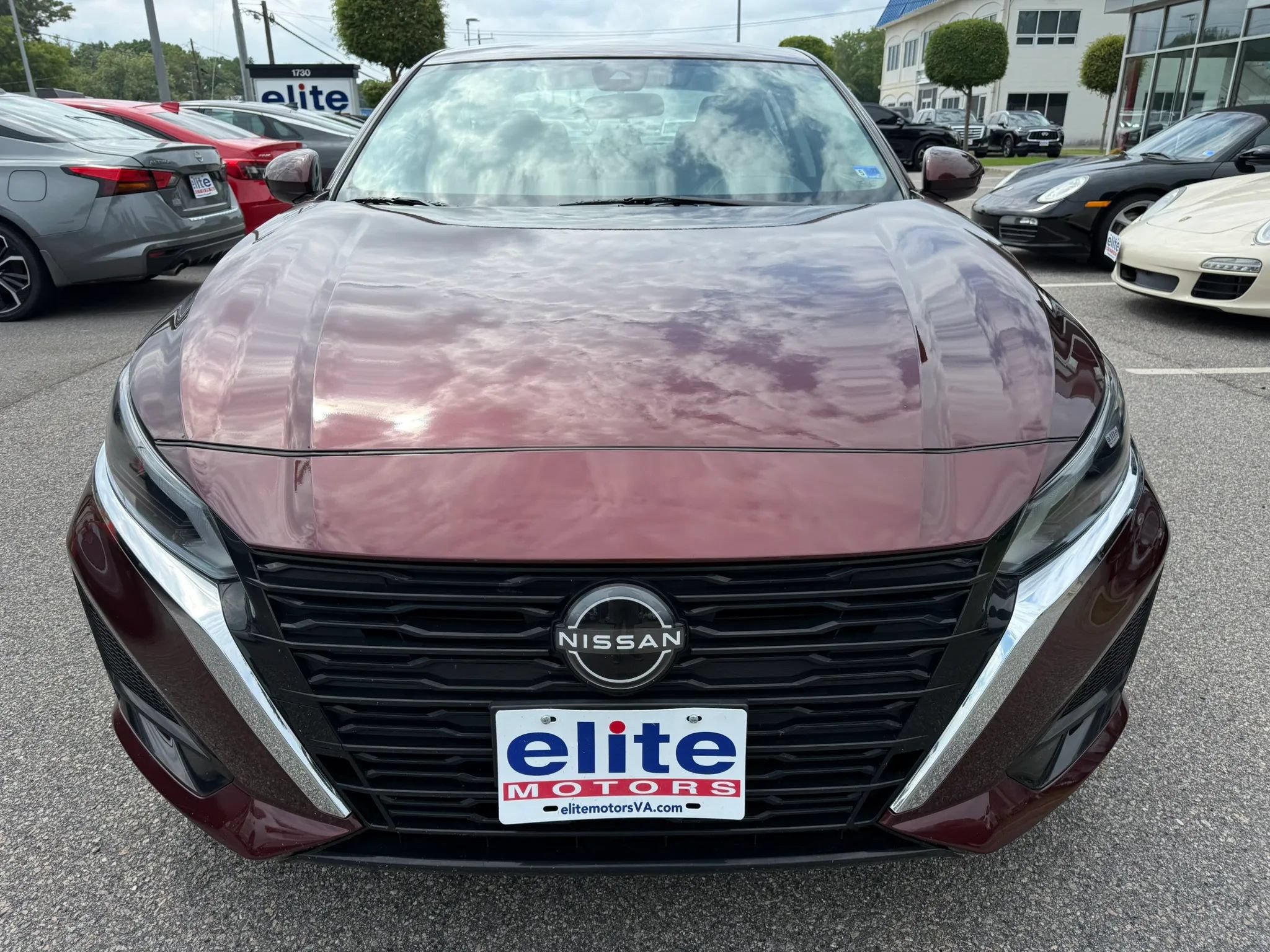 Used 2023 Nissan Altima 2.5 SV AWD/4WD image 2