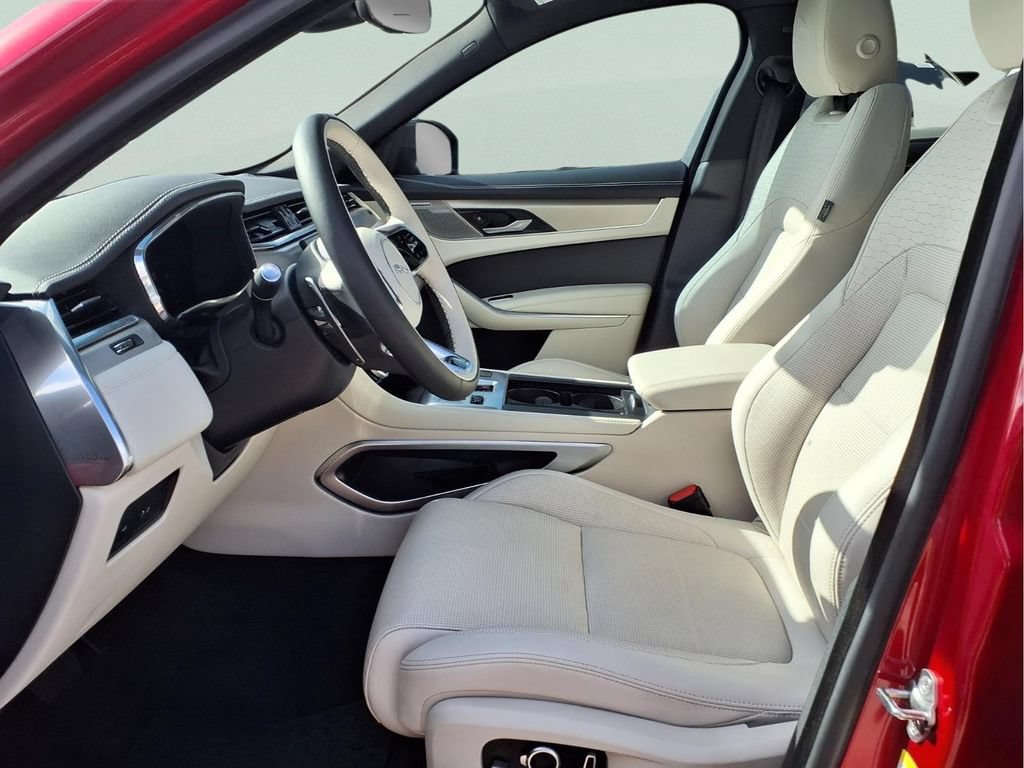 Used 2026 Jaguar F-PACE R-Dynamic S AWD/4WD image 11