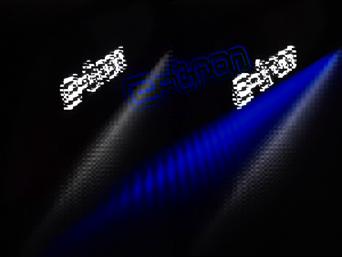 Used 2024 Audi e-tron GT Premium Plus w/ Performance Package image 63