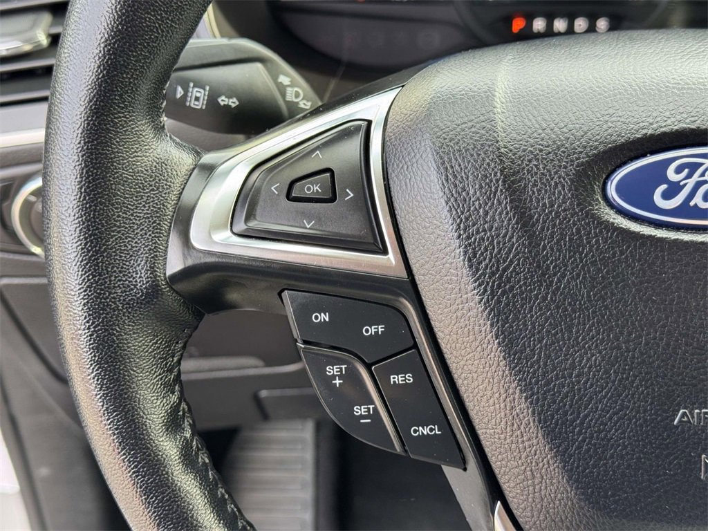 Used 2024 Ford Edge SEL image 10