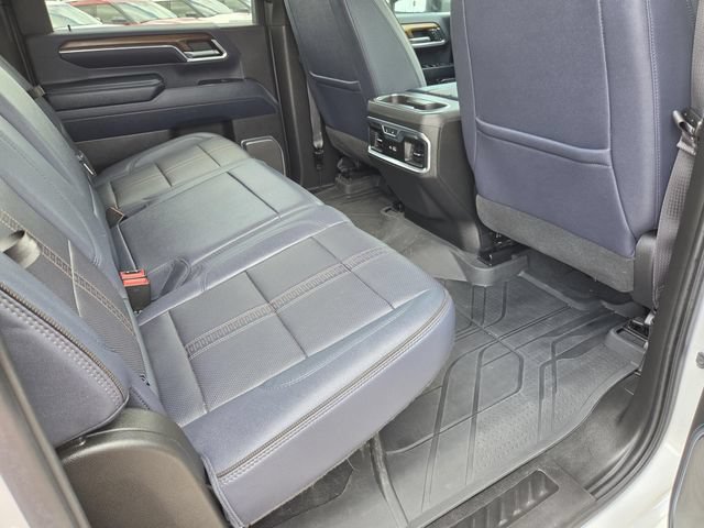 Used 2024 Chevrolet Silverado 3500 High Country w/ Technology Package AWD/4WD image 21
