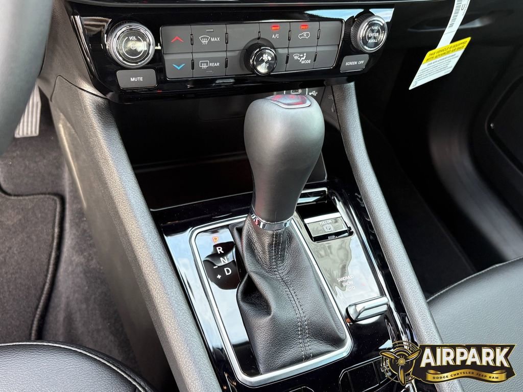 New 2026 Jeep Compass Latitude image 19