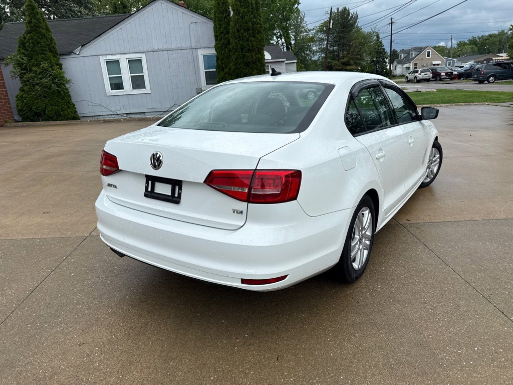 Used 2015 Volkswagen Jetta TDI S w/ Welcome Package FWD image 6