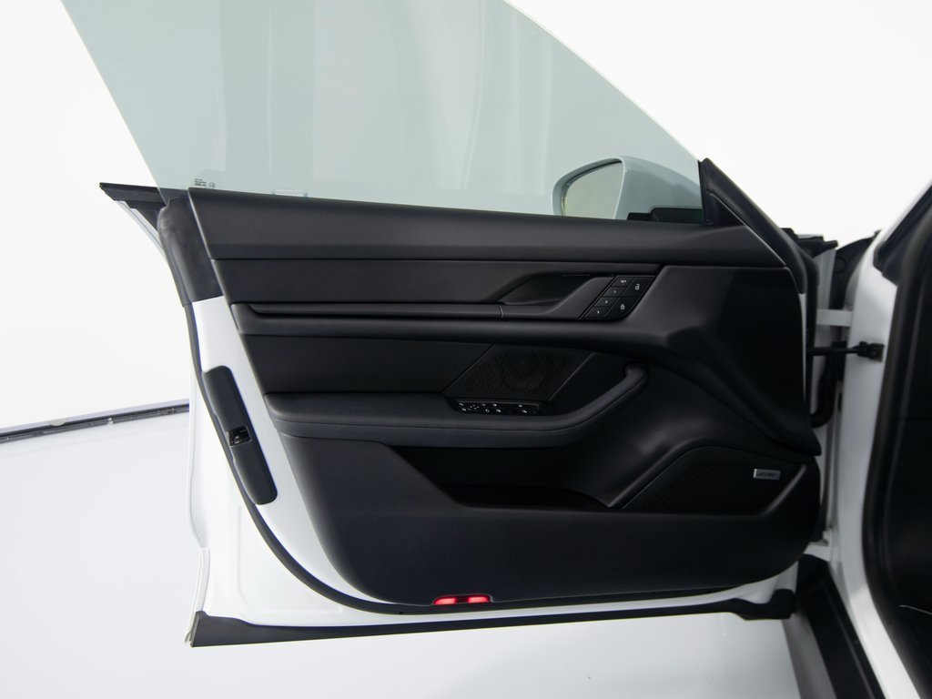 Certified 2022 Porsche Taycan image 19