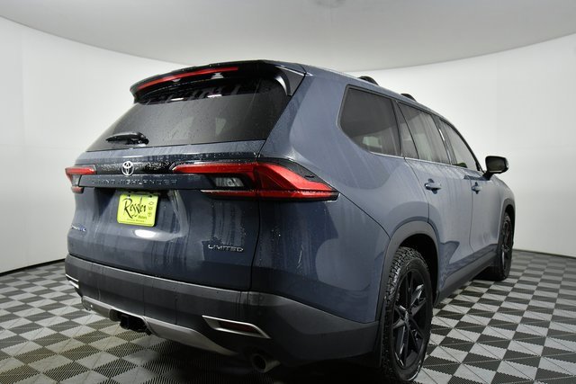 Used 2024 Toyota Grand Highlander AWD Hybrid image 11