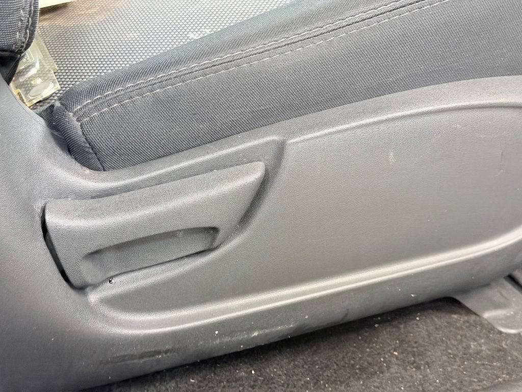 Used 2019 Nissan Pathfinder SV FWD image 33