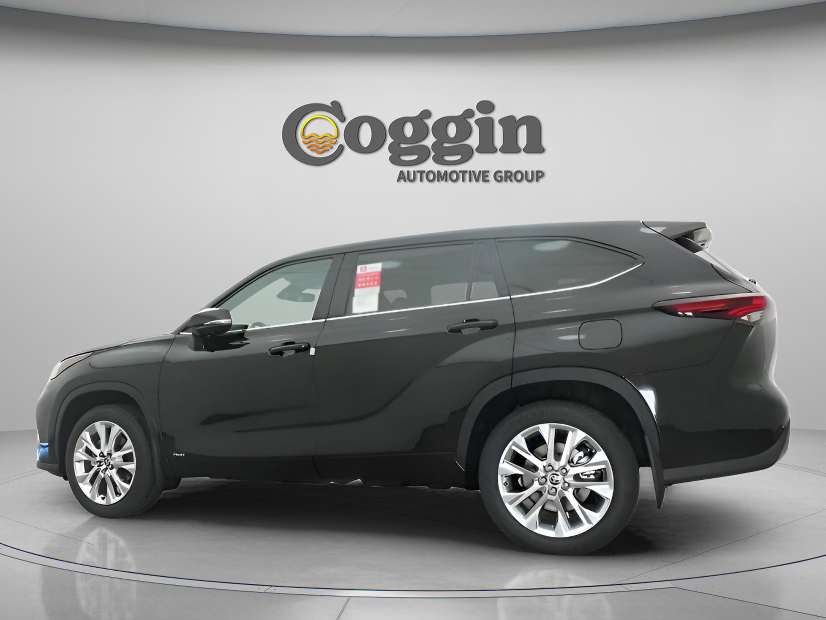 New 2026 Toyota Highlander Limited image 8