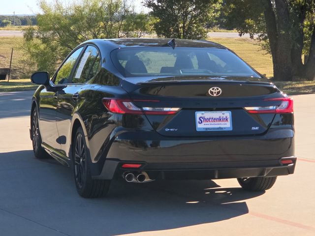 Used 2025 Toyota Camry SE image 6
