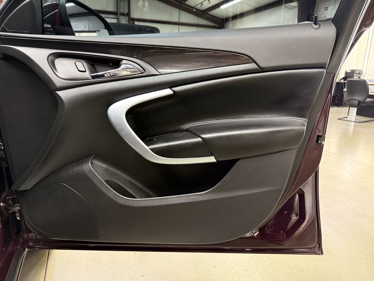 Used 2017 Buick Regal Sport Touring FWD image 16