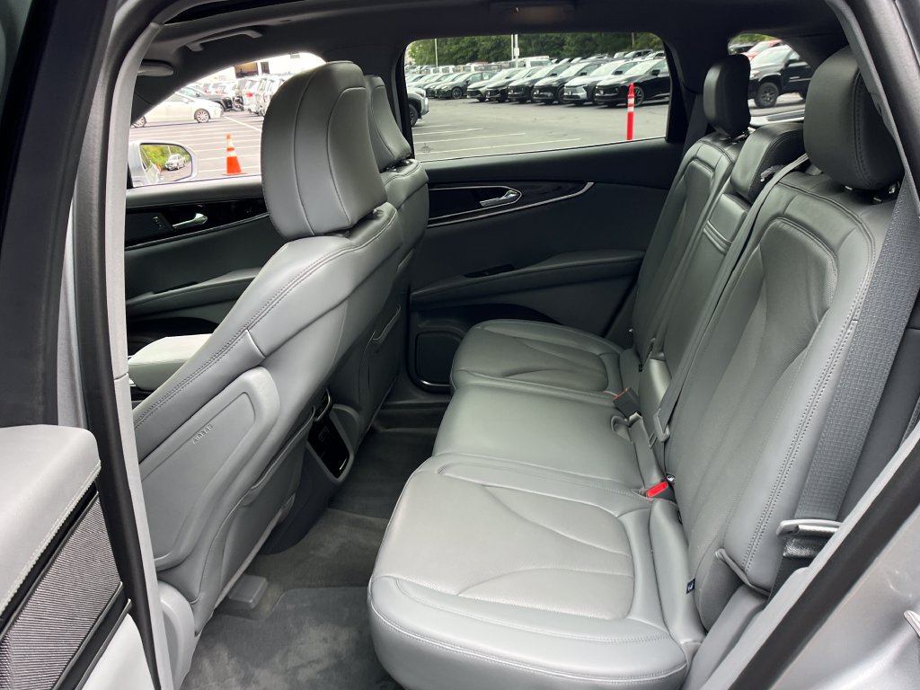 Used 2023 Lincoln Nautilus Reserve AWD/4WD image 22