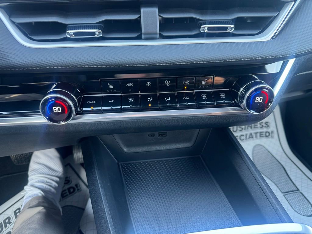 New 2026 Chevrolet Equinox LT w/ Convenience Package II image 22