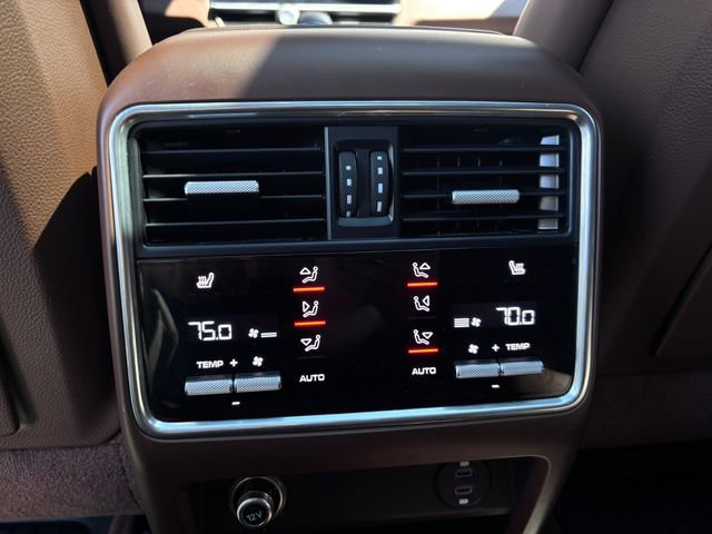 Certified 2023 Porsche Cayenne GTS AWD/4WD image 25