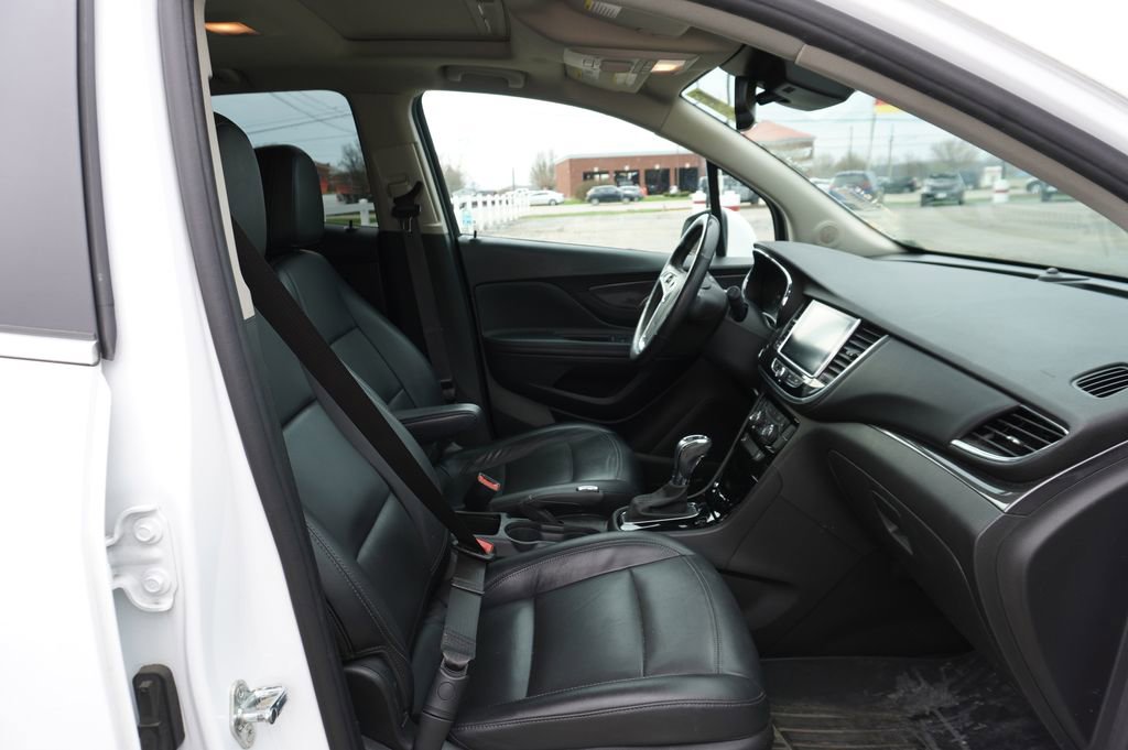 Used 2019 Buick Encore Essence w/ Experience Buick Package image 8