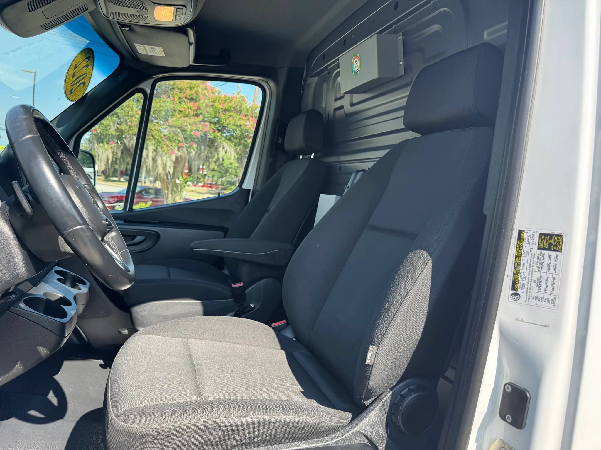 Used 2022 Mercedes-Benz Sprinter 1500 image 23