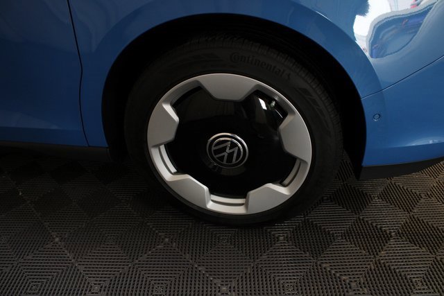 New 2025 Volkswagen ID. Buzz Pro S Plus image 24